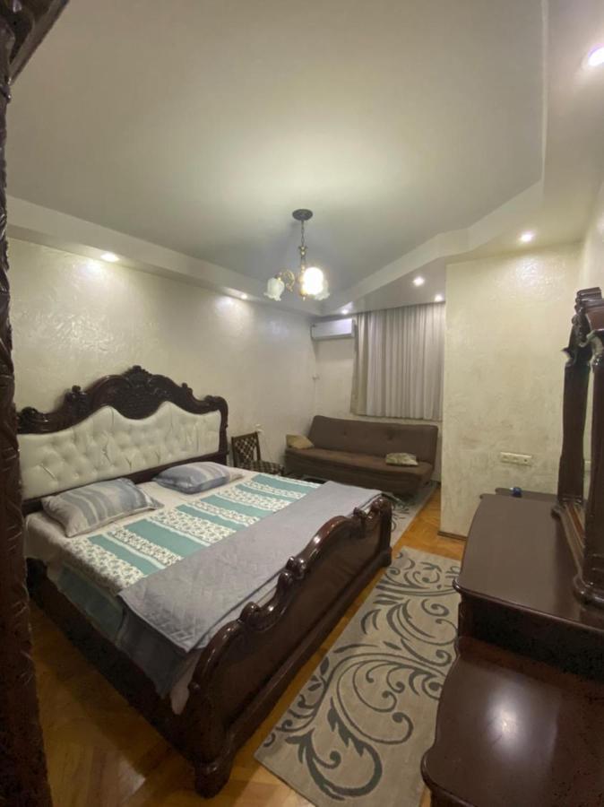 Apartment Ge Zvezda Batumi Bagian luar foto
