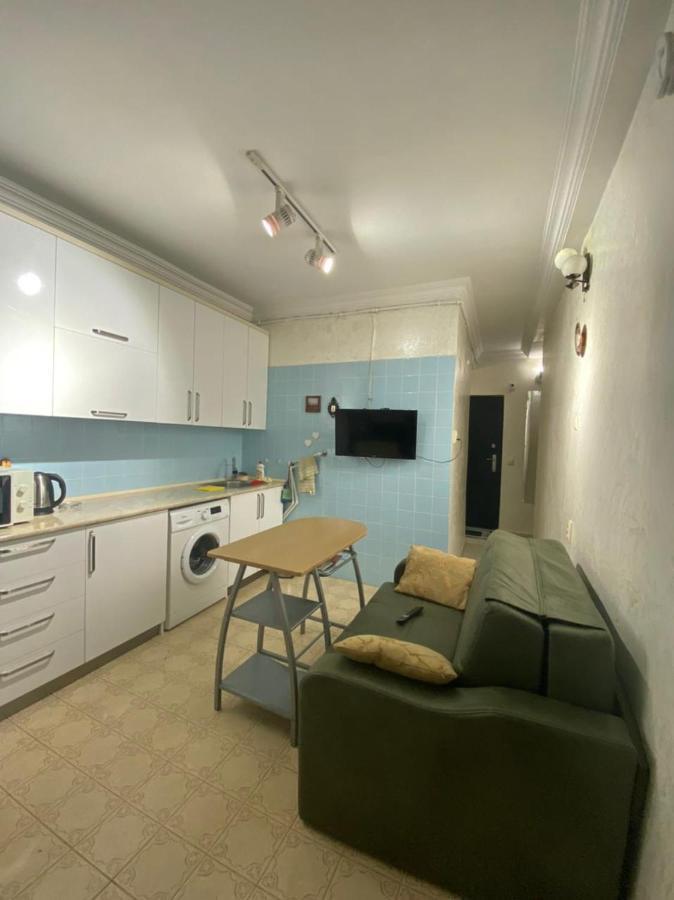 Apartment Ge Zvezda Batumi Bagian luar foto