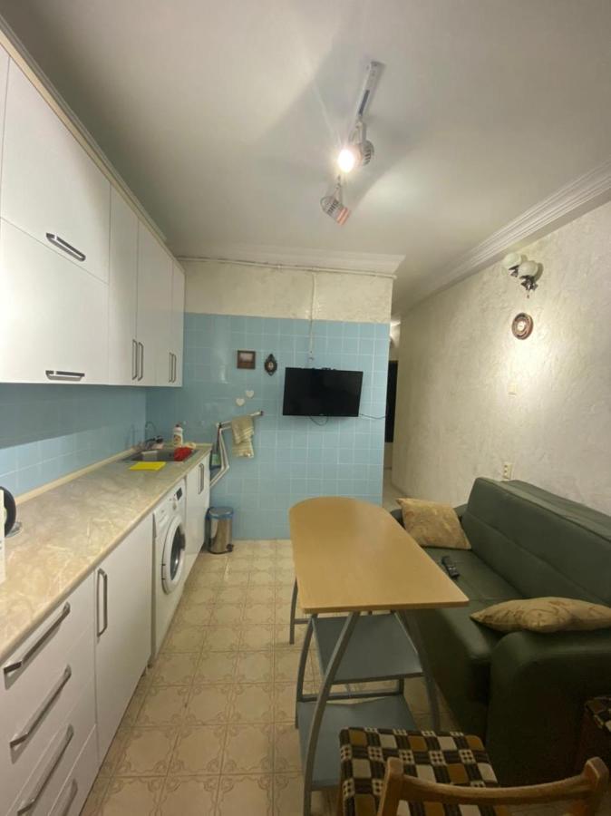 Apartment Ge Zvezda Batumi Bagian luar foto