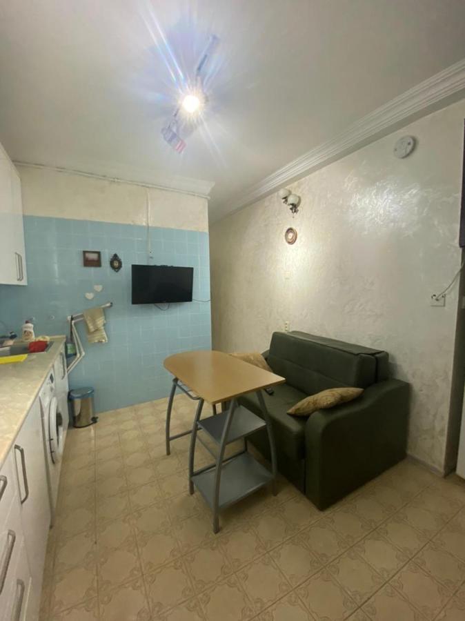 Apartment Ge Zvezda Batumi Bagian luar foto